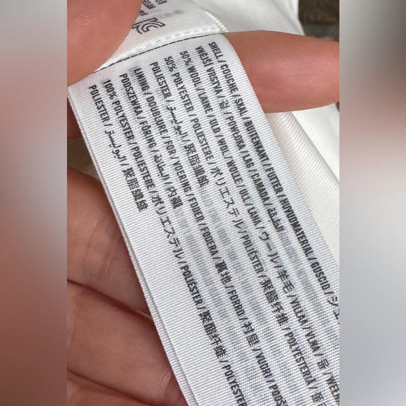 Abercrombie & Fitch White Bouclé Wool Blend Cropped Jacket Gold Buttons Size M - Picture 13 of 13